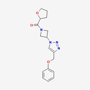 molecular formula C17H20N4O3 B2798887 (3-(4-(苯氧甲基)-1H-1,2,3-噻唑-1-基)氮杂环丁烷-1-基)(四氢呋喃-2-基)甲酮 CAS No. 2034592-01-1