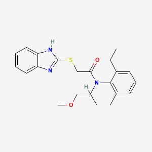 2-(1H-benzimidazol-2-ylsulfanyl)-N-(2-ethyl-6-methylphenyl)-N-(1-methoxypropan-2-yl)acetamide