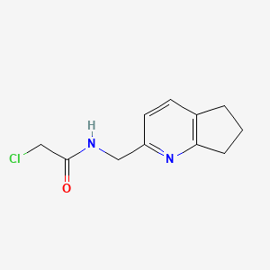 2-Chloro-N-(6,7-dihydro-5H-cyclopenta[b]pyridin-2-ylmethyl)acetamide
