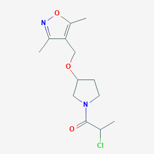 molecular formula C13H19ClN2O3 B2800591 2-Chloro-1-[3-[(3,5-dimethyl-1,2-oxazol-4-yl)methoxy]pyrrolidin-1-yl]propan-1-one CAS No. 2411269-44-6