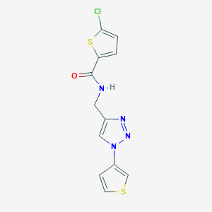 molecular formula C12H9ClN4OS2 B2801546 5-chloro-N-((1-(thiophen-3-yl)-1H-1,2,3-triazol-4-yl)methyl)thiophene-2-carboxamide CAS No. 2034523-29-8