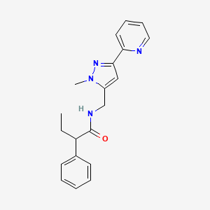molecular formula C20H22N4O B2801638 N-[(2-Methyl-5-pyridin-2-ylpyrazol-3-yl)methyl]-2-phenylbutanamide CAS No. 2319648-13-8