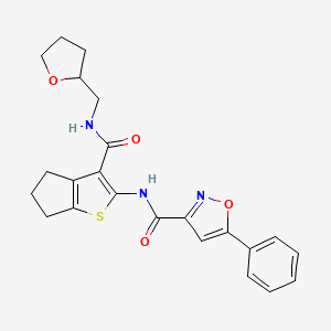 molecular formula C23H23N3O4S B2801908 5-phenyl-N-(3-(((tetrahydrofuran-2-yl)methyl)carbamoyl)-5,6-dihydro-4H-cyclopenta[b]thiophen-2-yl)isoxazole-3-carboxamide CAS No. 898483-03-9