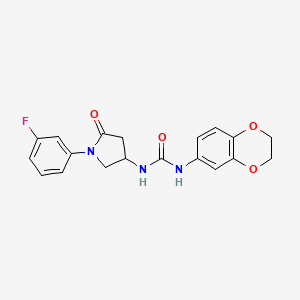 molecular formula C19H18FN3O4 B2803093 1-(2,3-Dihydrobenzo[b][1,4]dioxin-6-yl)-3-(1-(3-fluorophenyl)-5-oxopyrrolidin-3-yl)urea CAS No. 894032-14-5