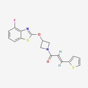 (E)-1-(3-((4-fluorobenzo[d]thiazol-2-yl)oxy)azetidin-1-yl)-3-(thiophen-2-yl)prop-2-en-1-one