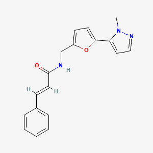 molecular formula C18H17N3O2 B2804351 (E)-N-[[5-(2-甲基吡唑-3-基)呋喃-2-基]甲基]-3-苯基丙-2-烯酰胺 CAS No. 2415641-85-7