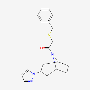 1-((1R,5S)-3-(1H-pyrazol-1-yl)-8-azabicyclo[3.2.1]octan-8-yl)-2-(benzylthio)ethan-1-one