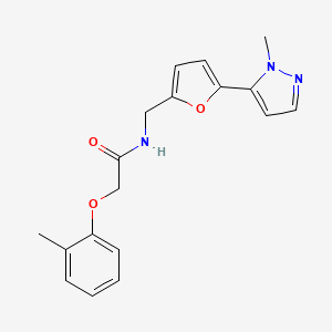 2-(2-Methylphenoxy)-N-[[5-(2-methylpyrazol-3-yl)furan-2-yl]methyl]acetamide