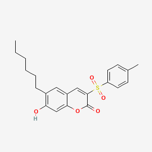 molecular formula C22H24O5S B2805738 6-己基-7-羟基-3-[(4-甲基苯基)磺酰基]-2H-咯并[2,3-b]嘧啶-2-酮 CAS No. 904438-98-8