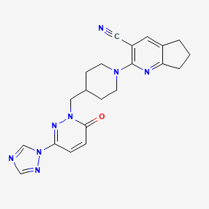 molecular formula C21H22N8O B2807232 2-(4-{[6-氧代-3-(1H-1,2,4-三唑-1-基)-1,6-二氢吡啶-1-基]甲基}哌啶-1-基)-5H,6H,7H-环戊[b]吡啶-3-碳腈 CAS No. 2177060-27-2