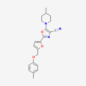 5-(4-Methylpiperidin-1-yl)-2-(5-((p-tolyloxy)methyl)furan-2-yl)oxazole-4-carbonitrile