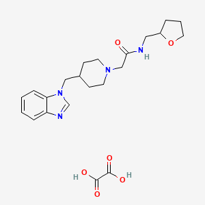 molecular formula C22H30N4O6 B2809397 2-(4-((1H-benzo[d]imidazol-1-yl)methyl)piperidin-1-yl)-N-((tetrahydrofuran-2-yl)methyl)acetamide oxalate CAS No. 1351598-14-5