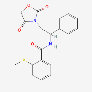 molecular formula C19H18N2O4S B2809461 N-(2-(2,4-二氧代噁唑啉-3-基)-1-苯乙基)-2-(甲硫基)苯甲酰胺 CAS No. 2034403-70-6