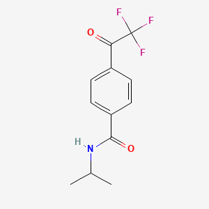 molecular formula C12H12F3NO2 B2809763 N-异丙基-4-(2,2,2-三氟乙酰)苯甲酰胺 CAS No. 400087-18-5