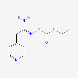 molecular formula C10H13N3O3 B2809778 N'-[(Ethoxycarbonyl)oxy]-2-(pyridin-4-yl)ethanimidamide CAS No. 1955564-12-1