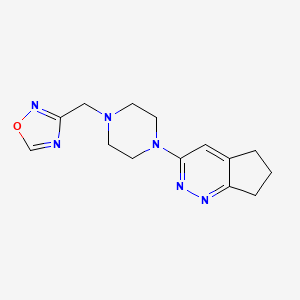 molecular formula C14H18N6O B2810366 3-((4-(6,7-dihydro-5H-cyclopenta[c]pyridazin-3-yl)piperazin-1-yl)methyl)-1,2,4-oxadiazole CAS No. 2034227-98-8