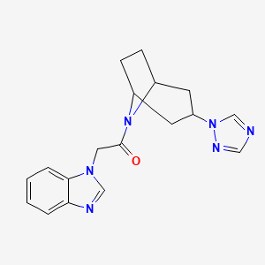 molecular formula C18H20N6O B2810371 1-((1R,5S)-3-(1H-1,2,4-三唑-1-基)-8-氮杂双环[3.2.1]辛-8-基)-2-(1H-苯并[d]咪唑-1-基)乙酮 CAS No. 2320956-48-5
