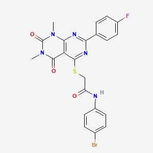 molecular formula C22H17BrFN5O3S B2810732 N-(4-溴苯基)-2-((2-(4-氟苯基)-6,8-二甲基-5,7-二氧代-5,6,7,8-四氢吡咯并[4,5-d]嘧啶-4-基)硫基)乙酰胺 CAS No. 852170-13-9