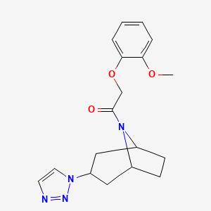 molecular formula C18H22N4O3 B2811419 2-(2-甲氧基苯氧基)-1-[3-(1H-1,2,3-三唑-1-基)-8-氮杂双环[3.2.1]辛烷-8-基]乙酮 CAS No. 2189499-82-7