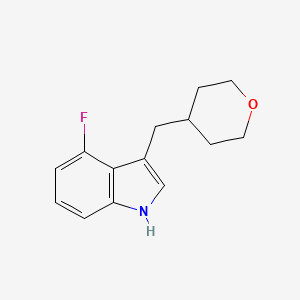 molecular formula C14H16FNO B2812439 4-氟-3-[(四氢-2H-吡喃-4-基)甲基]-1H-吲哚 CAS No. 2197062-00-1