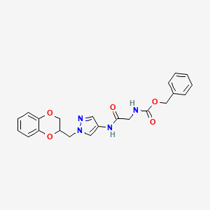 molecular formula C22H22N4O5 B2812442 苄基(2-((1-((2,3-二氢苯并[b][1,4]二氧杂环戊-2-基)甲基)-1H-吡唑-4-基)氨基)-2-氧乙基)氨基甲酸酯 CAS No. 1706271-74-0