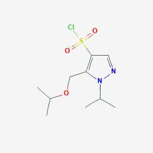 molecular formula C10H17ClN2O3S B2812701 5-(isopropoxymethyl)-1-isopropyl-1H-pyrazole-4-sulfonyl chloride CAS No. 1856102-28-7