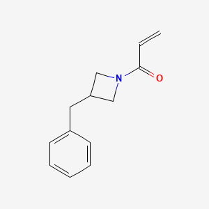 molecular formula C13H15NO B2813173 1-(3-Benzylazetidin-1-yl)prop-2-en-1-one CAS No. 2189710-77-6