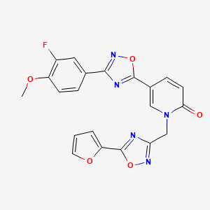 molecular formula C21H14FN5O5 B2813359 5-(3-(3-fluoro-4-methoxyphenyl)-1,2,4-oxadiazol-5-yl)-1-((5-(furan-2-yl)-1,2,4-oxadiazol-3-yl)methyl)pyridin-2(1H)-one CAS No. 1396864-54-2
