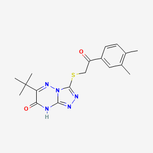 molecular formula C18H21N5O2S B2813495 6-叔丁基-3-{[2-(3,4-二甲基苯基)-2-氧代乙基]硫代}[1,2,4]三唑并[4,3-b][1,2,4]三嗪-7(8H)-酮 CAS No. 896298-54-7