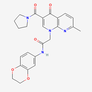 N-(2,3-dihydrobenzo[b][1,4]dioxin-6-yl)-2-(7-methyl-4-oxo-3-(pyrrolidine-1-carbonyl)-1,8-naphthyridin-1(4H)-yl)acetamide