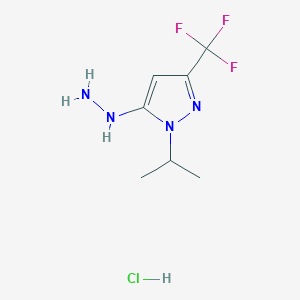 molecular formula C7H12ClF3N4 B2814433 5-Hydrazino-1-isopropyl-3-(trifluoromethyl)-1H-pyrazole hydrochloride CAS No. 1855890-00-4