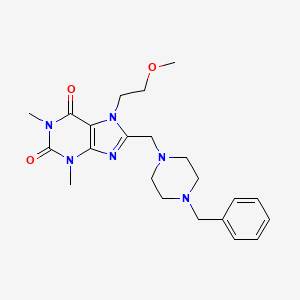 molecular formula C22H30N6O3 B2815159 8-[(4-benzylpiperazin-1-yl)methyl]-7-(2-methoxyethyl)-1,3-dimethyl-3,7-dihydro-1H-purine-2,6-dione CAS No. 577766-25-7