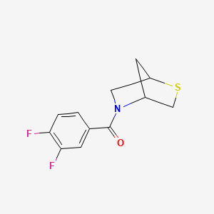 molecular formula C12H11F2NOS B2815445 2-Thia-5-azabicyclo[2.2.1]heptan-5-yl(3,4-difluorophenyl)methanone CAS No. 2034455-31-5