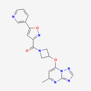 molecular formula C18H15N7O3 B2815520 3-{3-[3-({5-甲基-[1,2,4]三唑并[1,5-a]嘧啶-7-基}氧基)氮杂环丁烷-1-甲酰基]-1,2-噁唑-5-基}吡啶 CAS No. 2097927-21-2