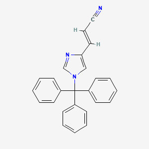 molecular formula C25H19N3 B2816155 (2E)-3-[1-三苯甲基)咪唑-4-基]丙-2-烯腈 CAS No. 154312-79-5