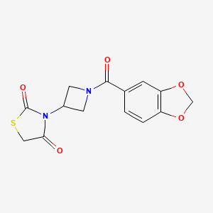 molecular formula C14H12N2O5S B2816311 3-(1-(苯并[d][1,3]二氧杂环戊-5-甲酰)氮杂丁烷-3-基)噻唑烷-2,4-二酮 CAS No. 1798677-45-8