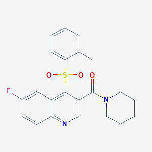 molecular formula C22H21FN2O3S B2818516 (6-氟-4-(邻甲苯磺酰基)喹啉-3-基)(哌啶-1-基)甲酮 CAS No. 1111147-08-0