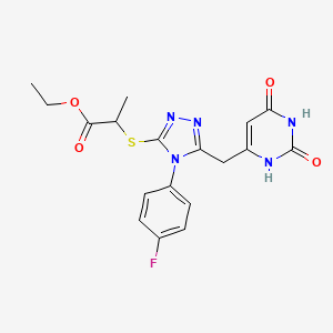 molecular formula C18H18FN5O4S B2819877 乙酸乙酯 2-((5-((2,6-二氧代-1,2,3,6-四氢嘧啶-4-基)甲基)-4-(4-氟苯基)-4H-1,2,4-三唑-3-基)硫)丙酸酯 CAS No. 852154-55-3