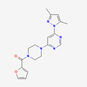 molecular formula C18H20N6O2 B2820286 (4-(6-(3,5-dimethyl-1H-pyrazol-1-yl)pyrimidin-4-yl)piperazin-1-yl)(furan-2-yl)methanone CAS No. 1172837-42-1