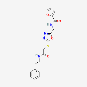 molecular formula C18H18N4O4S B2821823 N-((5-((2-氧代-2-(苯乙基氨基)乙基)硫)-1,3,4-噁二唑-2-基)甲基)呋喃-2-甲酰胺 CAS No. 851862-47-0