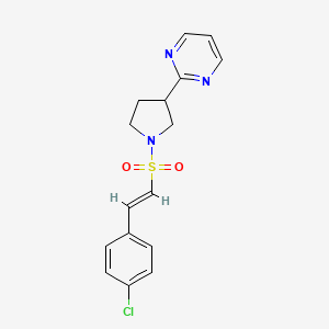 molecular formula C16H16ClN3O2S B2821977 2-[1-[(E)-2-(4-Chlorophenyl)ethenyl]sulfonylpyrrolidin-3-yl]pyrimidine CAS No. 2225105-76-8