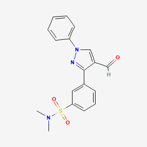 molecular formula C18H17N3O3S B2822531 3-{3-[(Dimethylamino)sulfonyl]phenyl}-1-phenylpyrazole-4-carbaldehyde CAS No. 1234692-24-0