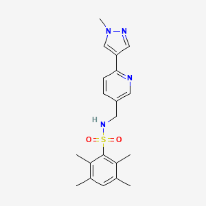 molecular formula C20H24N4O2S B2822558 2,3,5,6-tetramethyl-N-((6-(1-methyl-1H-pyrazol-4-yl)pyridin-3-yl)methyl)benzenesulfonamide CAS No. 2034523-43-6