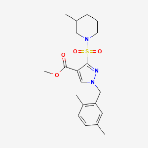 molecular formula C20H27N3O4S B2823191 甲基-1-(2,5-二甲基苯甲基)-3-((3-甲基哌啶-1-基)磺酰)-1H-吡唑-4-甲酸酯 CAS No. 1251703-47-5