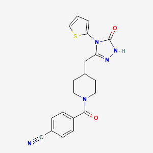 molecular formula C20H19N5O2S B2823201 4-(4-((5-oxo-4-(thiophen-2-yl)-4,5-dihydro-1H-1,2,4-triazol-3-yl)methyl)piperidine-1-carbonyl)benzonitrile CAS No. 2034584-51-3