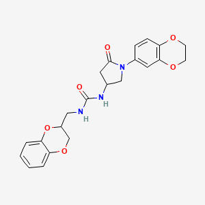 molecular formula C22H23N3O6 B2823367 1-((2,3-二氢苯并[b][1,4]二氧杂环-2-基)甲基)-3-(1-(2,3-二氢苯并[b][1,4]二氧杂环-6-基)-5-氧代吡咯烷-3-基)脲 CAS No. 891114-96-8