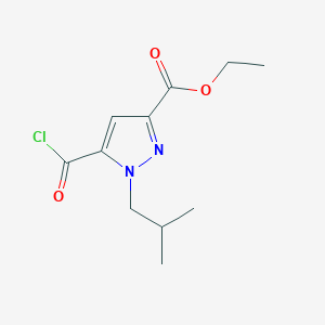 molecular formula C11H15ClN2O3 B2824735 Ethyl 5-carbonochloridoyl-1-(2-methylpropyl)pyrazole-3-carboxylate CAS No. 1946813-85-9