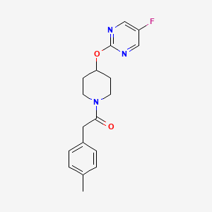 molecular formula C18H20FN3O2 B2825807 1-[4-(5-Fluoropyrimidin-2-yl)oxypiperidin-1-yl]-2-(4-methylphenyl)ethanone CAS No. 2380079-96-7