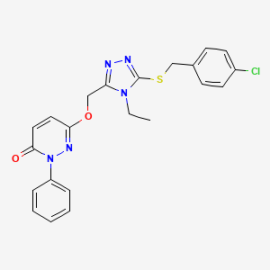 molecular formula C22H20ClN5O2S B2827132 6-({5-[(4-氯苄基)硫代]-4-乙基-4H-1,2,4-三唑-3-基}甲氧基)-2-苯基-3(2H)-吡啶啉酮 CAS No. 439112-35-3