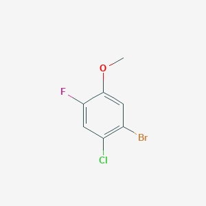 molecular formula C7H5BrClFO B2827232 1-溴-2-氯-4-氟-5-甲氧基苯 CAS No. 1823372-35-5